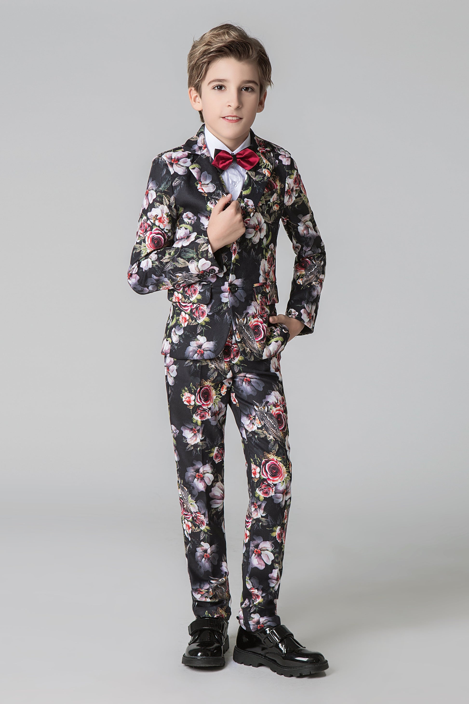 Unique Design Slim Fit Modern 5 Piece Boys Suits Yuanlu