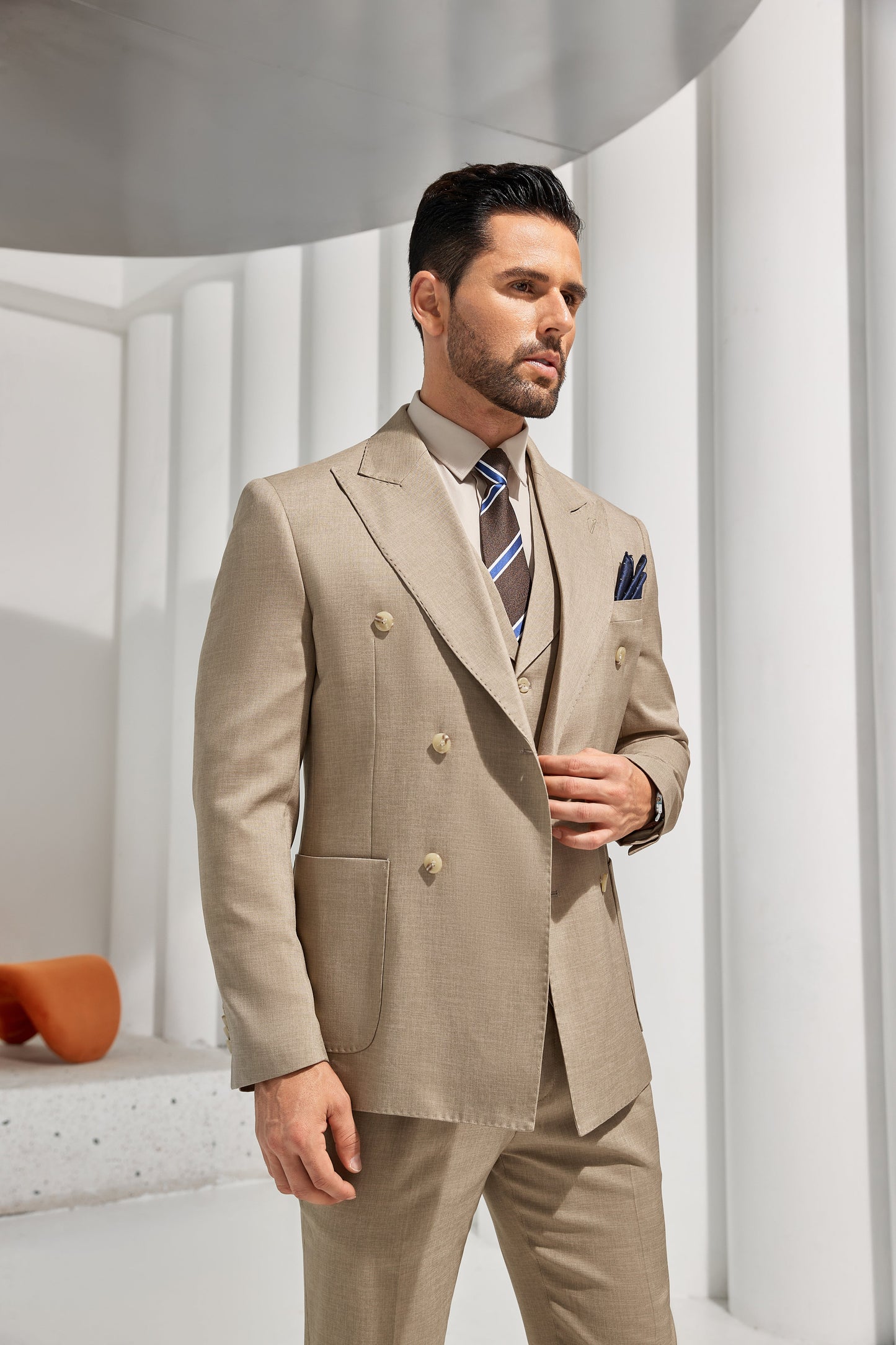 Designer Style New 3 Pieces Men Suits Yuanlu