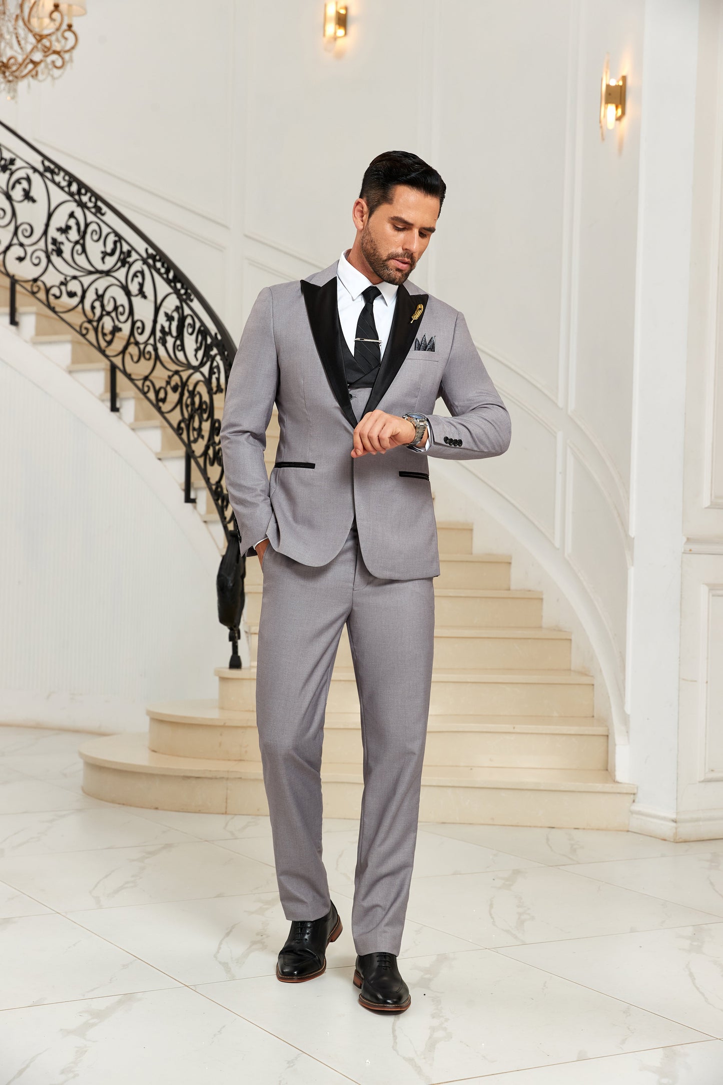 Designer Style Unique Design Modern 3 Pieces Men Suits Yuanlu